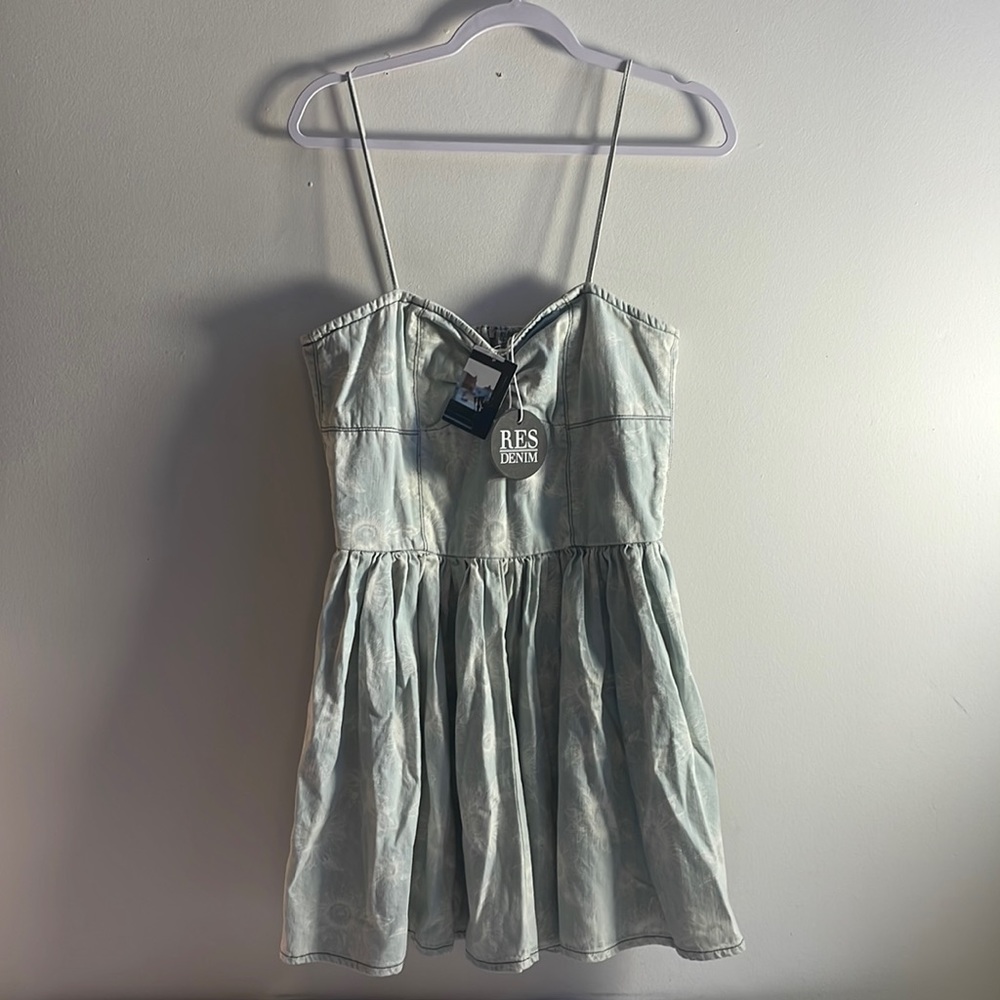 Light Denim Dress with Floral Pattern New With Tags Size M